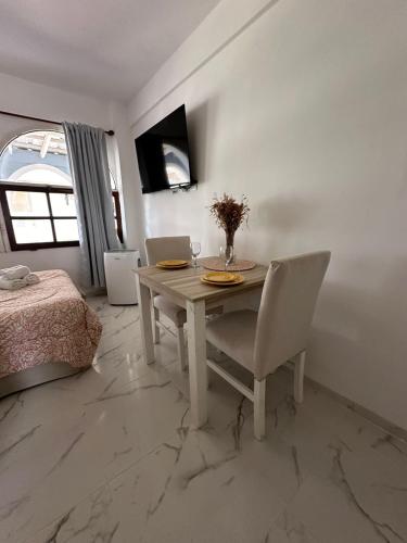 Μια τηλεόραση ή/και κέντρο ψυχαγωγίας στο 5 Soles II