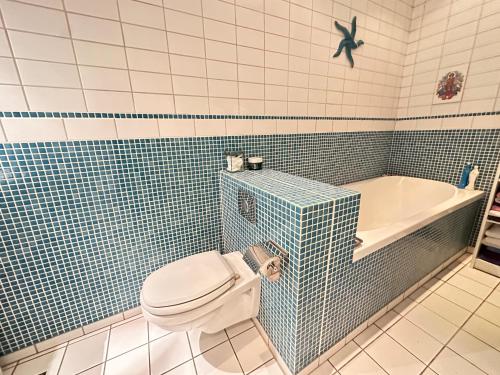Koupelna v ubytování Hverfisgata Blue - Birta Rentals