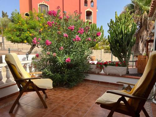 CACTUS's HOUSE, 150 m beach, 1 bdr, 4 guests, wifi, Netflix,