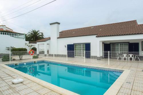 Capelas Blue , Relax & Fun - Up to 14 Guests!