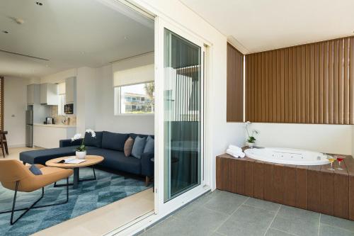 Ocean View Pavilion 2 Bedrooms Upper Floor – Photos 2