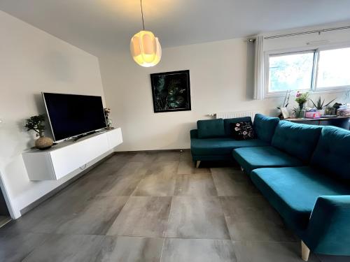 Photo de la galerie de l'établissement Le Polaroid - circuit Bugatti - Calme - 8p - Rêve au Mans, à Parigné-lʼÉvêque