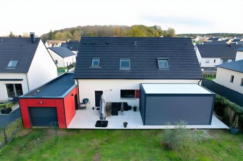 Photo de la galerie de l'établissement Le Polaroid - circuit Bugatti - Calme - 8p - Rêve au Mans, à Parigné-lʼÉvêque