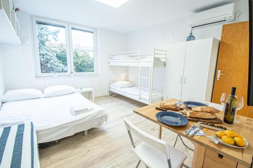 Umag center apartment parking by Rentistra