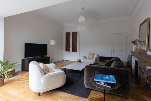 Photo de la galerie de l'établissement Les Bahamas - Piscine - Centre - 16p - Rêve au Mans, au Mans