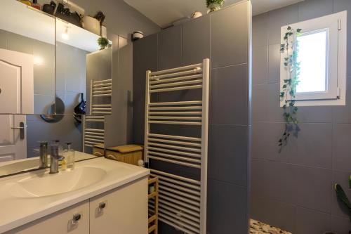 Photo de la galerie de l'établissement L'Alhambra House - Circuit - 9p - Rêve Au Mans, au Mans