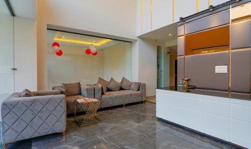 Χώρος καθιστικού στο FabHotel Pratham Inn