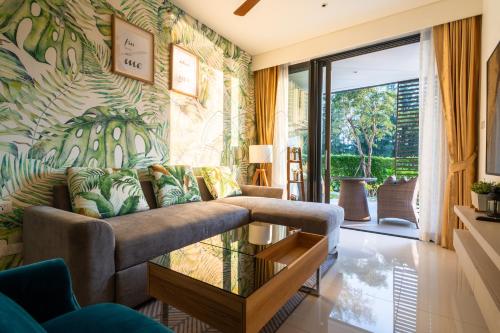 Χώρος καθιστικού στο Cassia 2 BR Sea View&Terrace apt by NLA