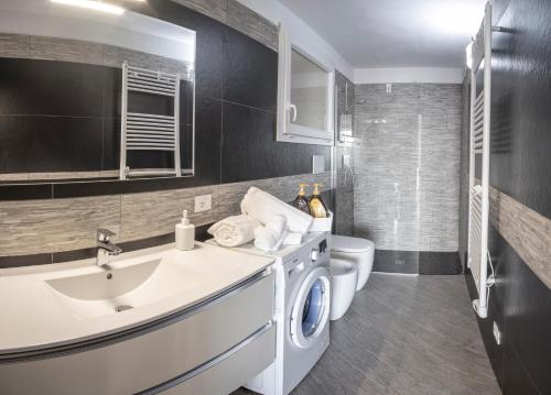 A bathroom at casa Ciapin