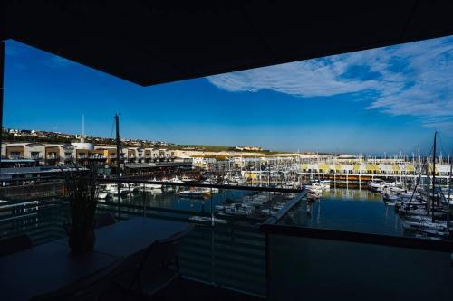 Marina with a view / 2 bd flat photo 11