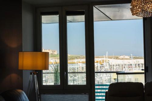 Marina with a view / 2 bd flat photo 15