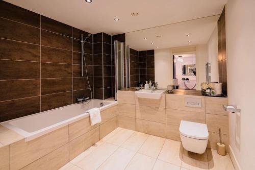 Marina with a view / 2 bd flat photo 18