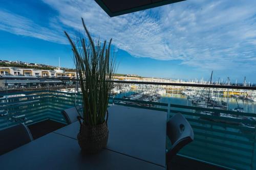 Marina with a view / 2 bd flat photo 23