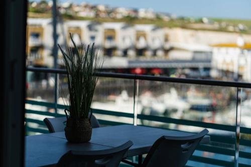 Marina with a view / 2 bd flat photo 42