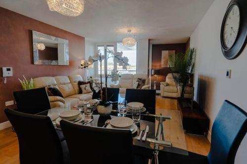 Marina with a view / 2 bd flat photo 44