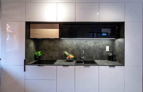 Η κουζίνα ή μικρή κουζίνα στο Rent like home - Droga na Bystre 4