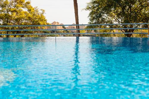 Holiday home, with sea views, south facing and close to the golf course and the beach, in Elviria Hills