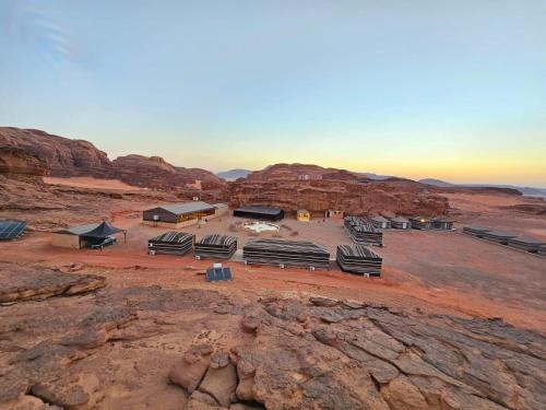 Gallery image of Harir Rum luxury camp in Wadi Rum