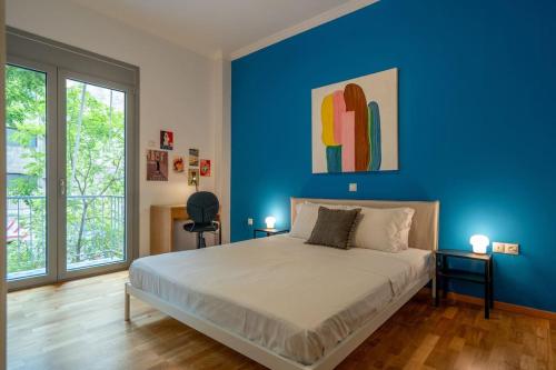 Vibrant Athens Pad-2 Bedrooms