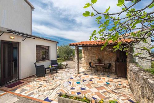 Apartment in Vrbnik/Island Krk 35842