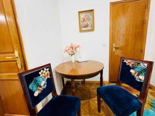 Dream Dwell Paris-two-bedroom flat near Pompidou Centre