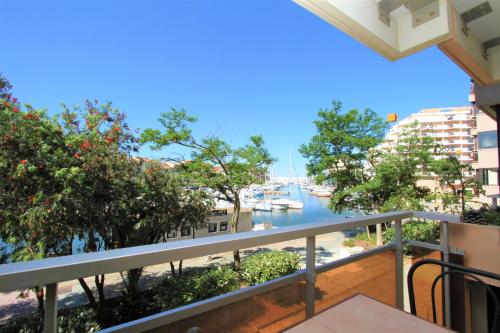 Studio 4 personnes vue sur la Marina