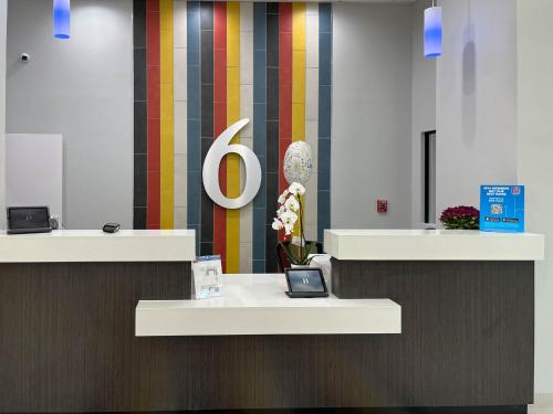ナコドチェスにあるMotel 6 Nacogdoches TX SFA Universityのギャラリーの写真