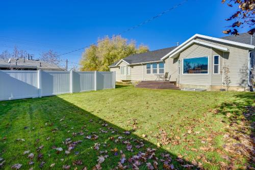 Сад в North Salt Lake Vacation Rental 7 Mi to Downtown