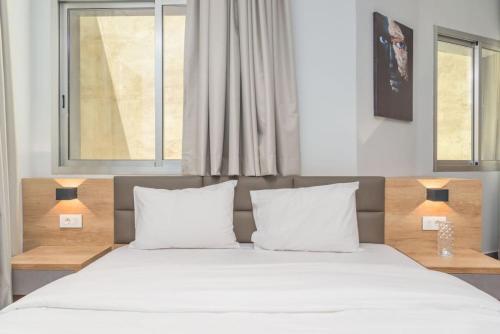 Vibe 105, Modern 2 Bedroom Apartment in Awkar