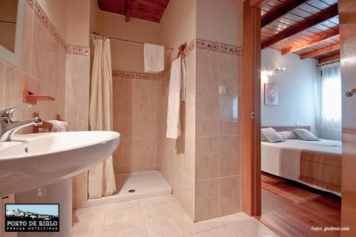Koupelna v ubytování Porto de Rinlo