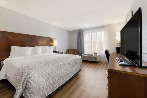 Μια τηλεόραση ή/και κέντρο ψυχαγωγίας στο Econo Lodge