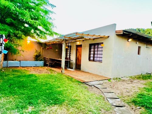 alquilar casa jazmín para 4 personas en villa gesell se reserva solo con seña luego de reservar escribime en Villa Gesell