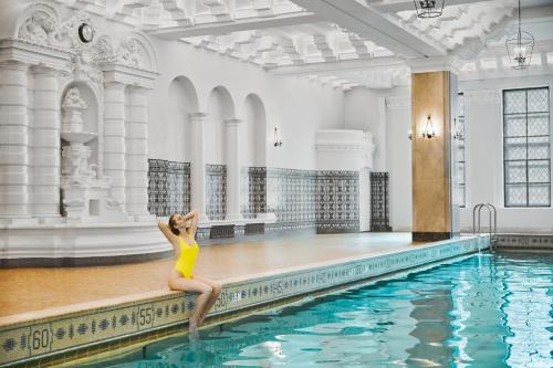 InterContinental Chicago Magnificent Mile, an IHG Hotel Image