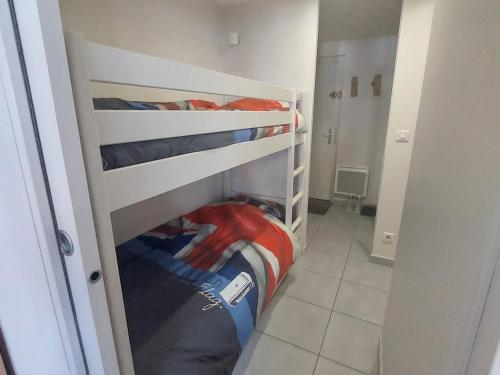 Charmant 2 pièces au pied des pistes avec balcon et casier à ski