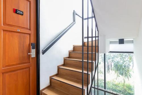 Fotografie z fotogalerie ubytování RedDoorz Plus near ICE BSD 2 v destinaci Tangerang