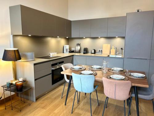 Appartement de standing 3 chambres, terrasse, centre Les Gets, proche commerces, parking inclus