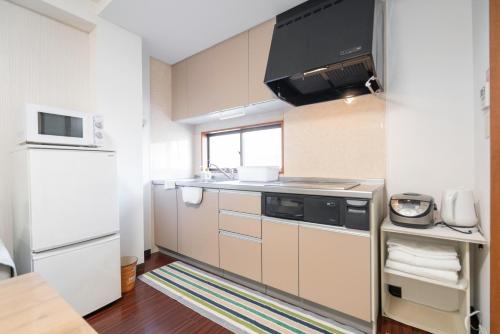 Ikebukuro East Exit Queen Bed Room, 2F