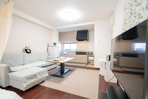 Ikebukuro East Exit Queen Bed Room, 2F