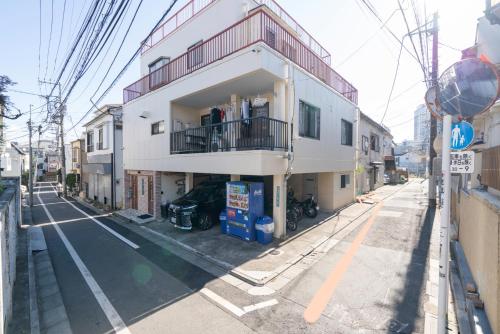 Ikebukuro East Exit Queen Bed Room, 2F