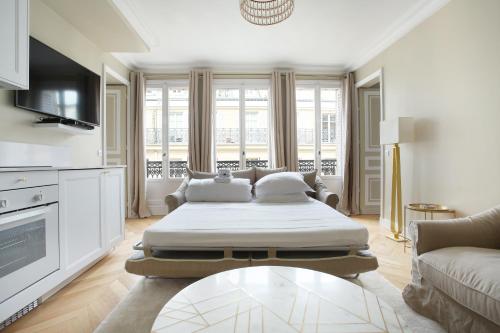 Apartment Opéra by Studio prestige