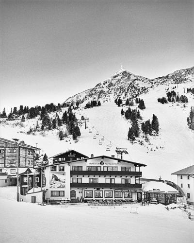 Austria Alpinhotel Ski IN Ski OUT an der Edelweissbahn зимой