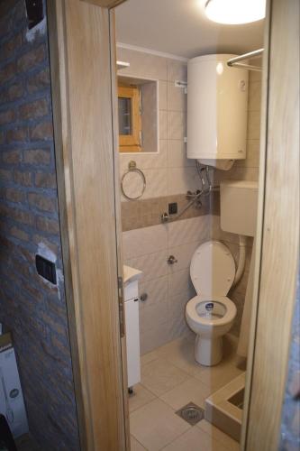 Un baño de Koljeba Makica i Ikica