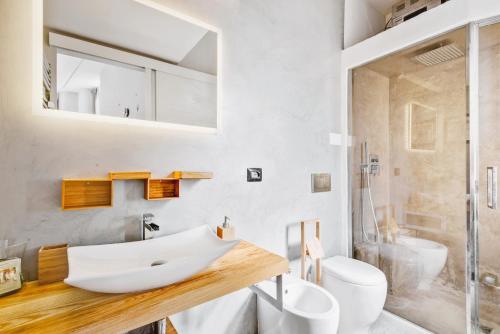 Elegant apartment in Milan center