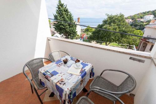 Fotografia z galérie ubytovania Apartment in Vrbnik/Insel Krk 35987 vo Vrbniku
