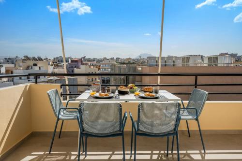 Porta Apt. - 2 bedroom penthouse + free parking!
