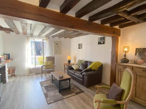 L'Ecuyère-Maison de Ville-Secteur cathédrale-Parking privé gratuit