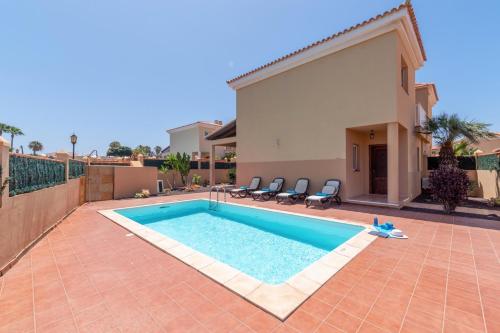 Villa Ana by Villa Plus