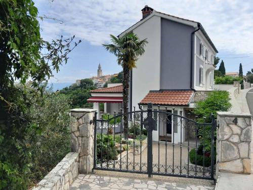 Apartment in Vrbnik - Insel Krk 13599