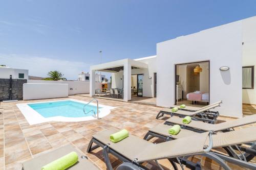 Villa Almudena by Villa Plus