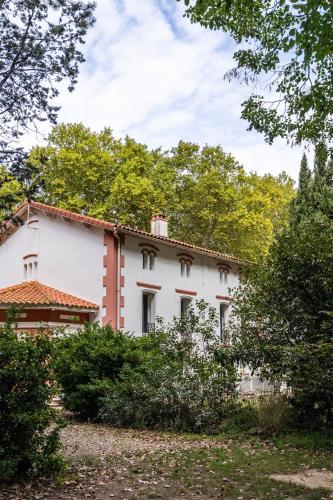 Κήπος έξω από το Gîtes du Castell de Blés